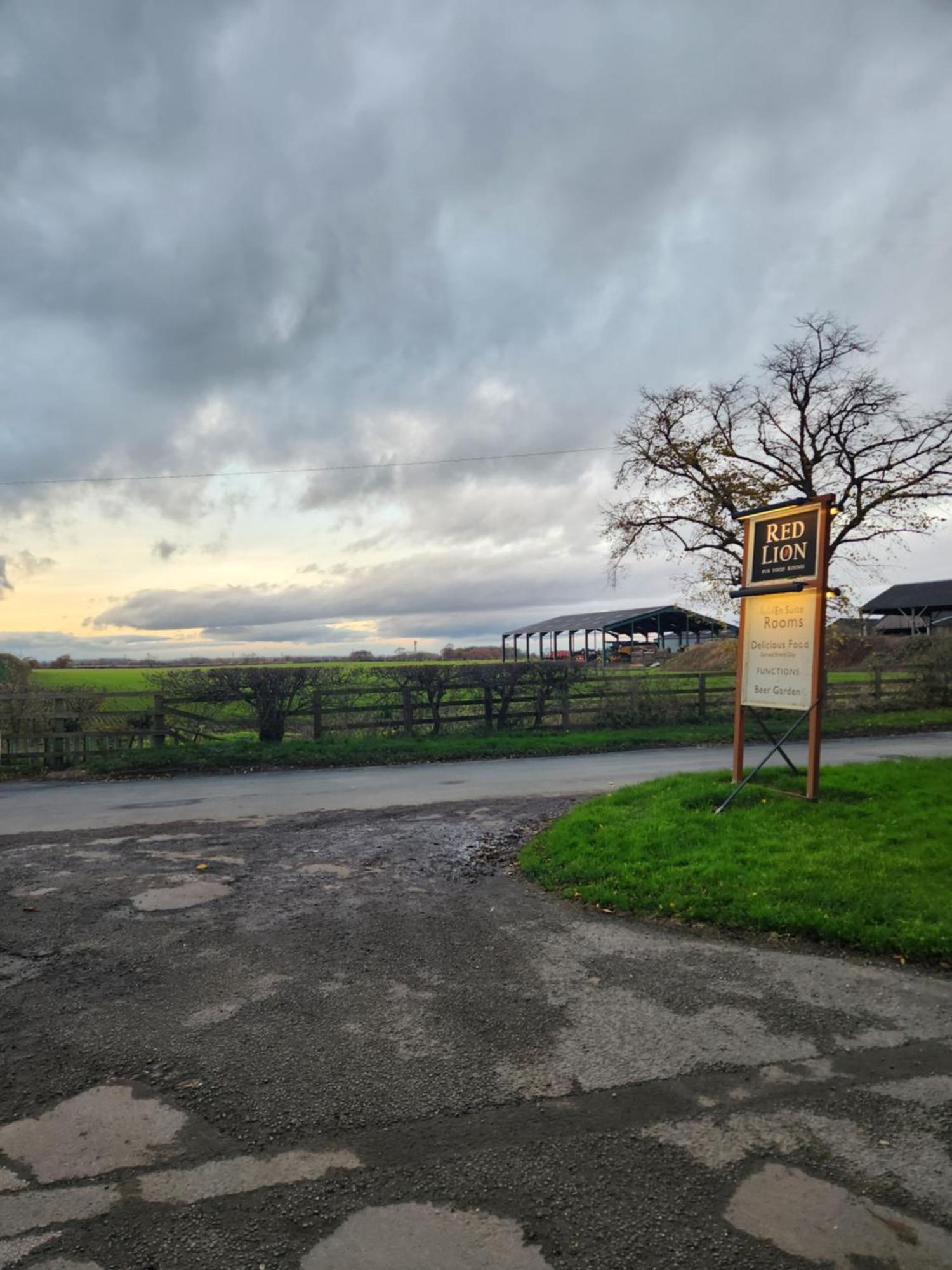 Red Lion Inn & Motel ヨーク エクステリア 写真
